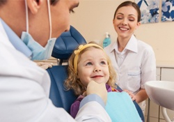 Harrisonburg Children's Dentistry Young girl getting teeth examined